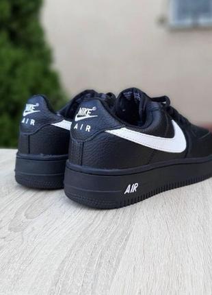 Модні, класичні кросівки найк форс nike air force білі та чорні4 фото