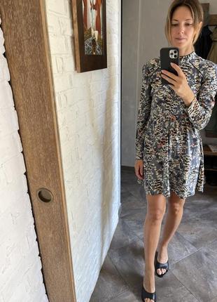 Цветочный принт платье zara, состояние нового