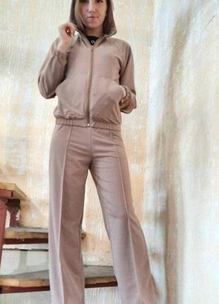 Спортивний костюм для дівчинки