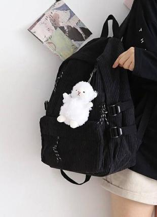 Вмісткий вельветовий рюкзак з брелком. чорний
