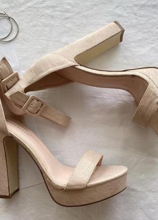 Босоніжки замшеві is🤎