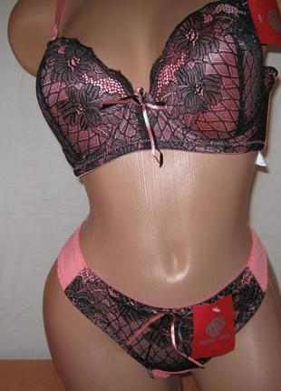 Елегантний комплект білизни rose персик з чорним гіпюром: бюст 90с і бікіні