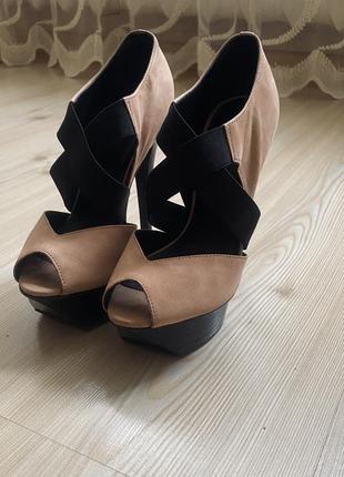 Topshop zara mango h&m в наличии 36 35 размер женские босоножки на каблуке на шпильке с резинками беж замш черные оригинал