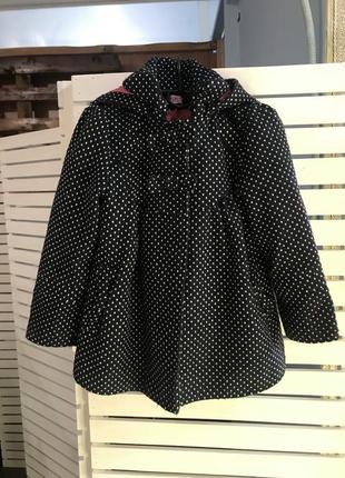 Красивое демисезонное пальто на 3-5 лет