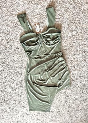 Шикарное велюровое платье boohoo