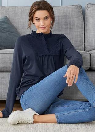 Розкішна жіноча блуза з бродері від tchibo, розмір наш 44-46 36/38 євро ,нова, нюанс2 фото