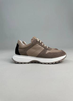 Кроссовки женские кожаные бежевые8 фото