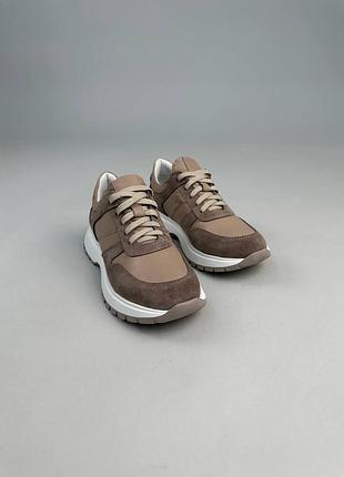 Кроссовки женские кожаные бежевые9 фото