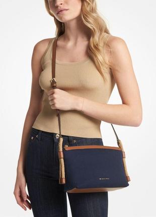 Жіноча сумка кросбоді michael kors