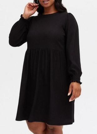Базовое черное платье из фактурного трикотажа2 фото