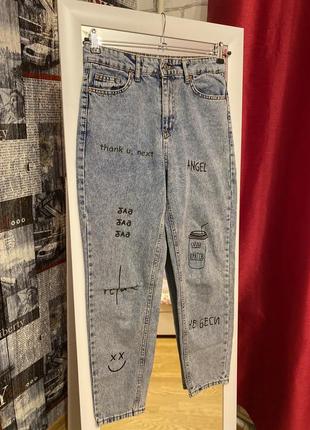 Стильні джинси мом з написами, s-m1 фото