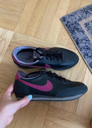 Черные кроссовки nike