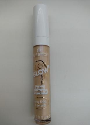 Жидкий хайлайтер essence glow glow go!1 фото