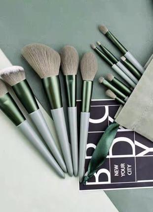 Набор кистей для макияжа bioaqua зеленого цвета в чехле3 фото