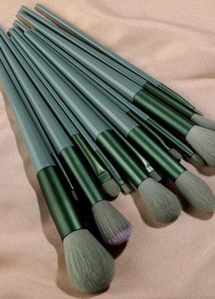 Набор кистей для макияжа bioaqua зеленого цвета в чехле2 фото