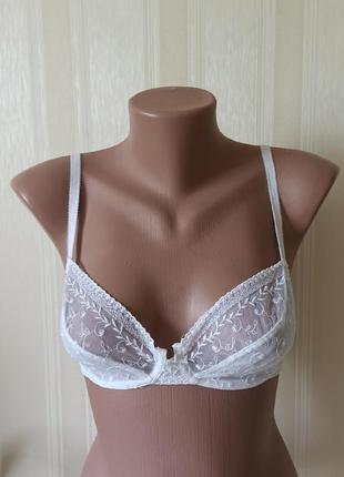 Бюстгалтер