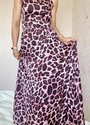 Красивейшее платье в пол с оголенной спиной розовый леопард s5 фото