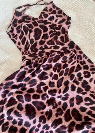 Красивейшее платье в пол с оголенной спиной розовый леопард s9 фото