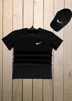 Футболка nike чорна