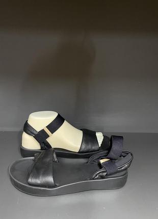 Босоножки clarks