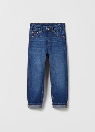 Джинси relaxed fit zara