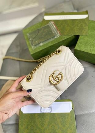 Сумка стьобана через плече на ланцюжку gucci marmont