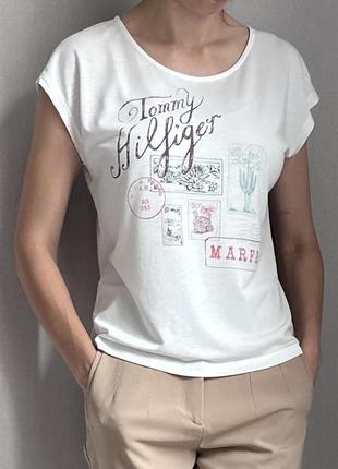 Tommy hilfiger неймовірної якості вільна футболка s стан нової