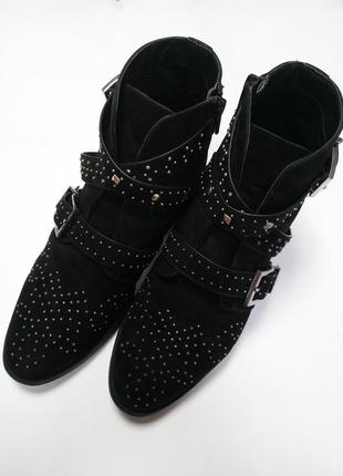 Ботинки женские