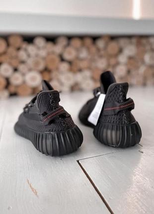 Мужские / женские кроссовки  adidas yeezy boost 350 v2 black (хрефлективные шнурки)10 фото