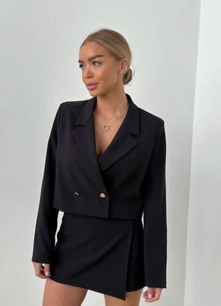 Женский черный стильный костюм двойка юбка шорты и укороченный пиджак лето тренд 20232 фото