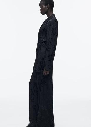 Zara черный жаккардовые брюки из струящейся ткани4 фото