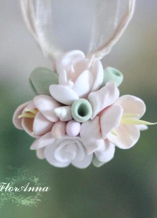 Кулон ручної роботи з квітами "олива"1 фото