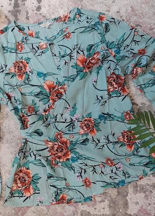 Бирюзовая блуза в цветочный принт nutmeg (размер 16-18)1 фото