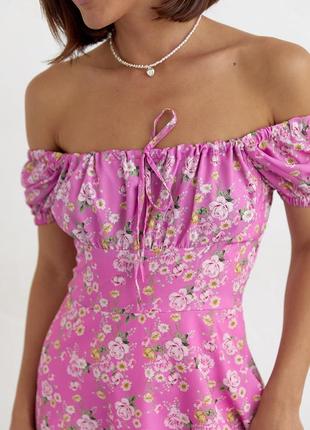 Женское летнее платье мини в цветочный принт - розовый цвет, l (есть размеры)4 фото