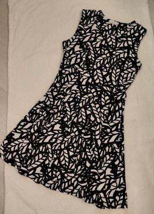 Платье черно-белое