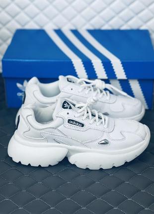 Кросівки жіночі шкіряні білі адідас кросовки на платформі adidas leather white