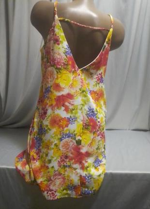 Платье мини в цветочный принт6 фото