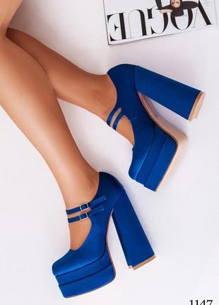 Женские синие туфли на высоком каблуке и платформе с квадратным носком4 фото