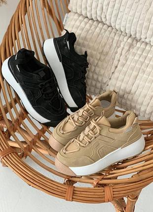 Жіночі трендові, стильні кросівки кеди на високій підошві чорні бежеві