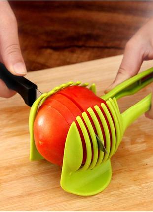 Кухонні щипці-тримач для нарізки овочів, фруктів, слайсер для рівної нарізки5 фото