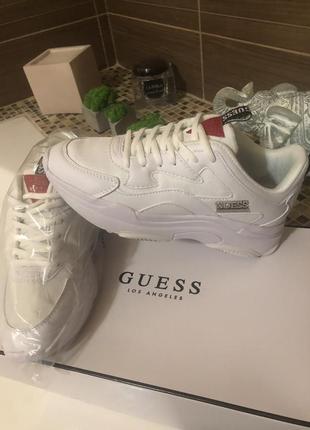 Кросівки guess