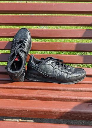Кроссовки классические nike air