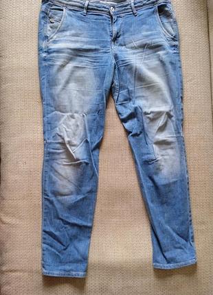 Джинсы женские