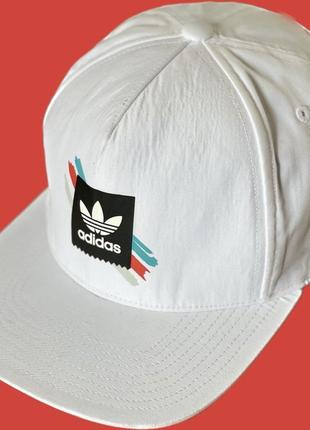 Кепка adidas courtside hat white snapback