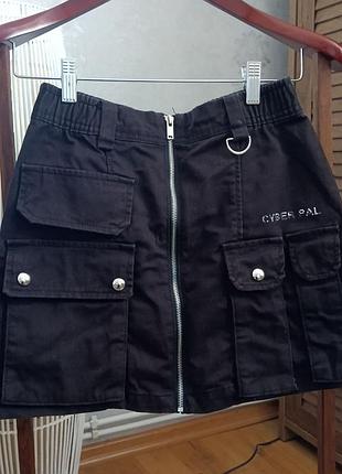 Чорна міні-спідниця bershka