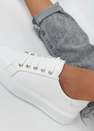 Жіночі кеди кросівки шкіра білі