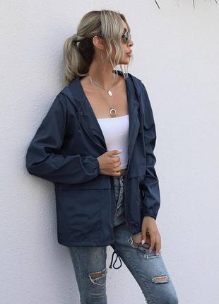 Женская куртка ветровка на осень черная синяя оливковая базовая3 фото