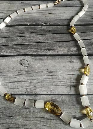 Ожерелье из сатинового стекла