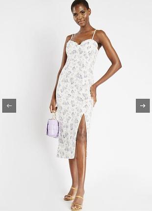 Льняное платье миди на брителях с разрезом