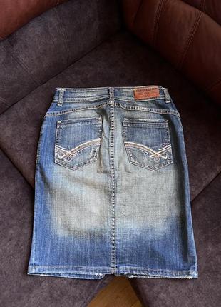 Юбка джинсовая tommy hilfiger denim оригинальная синяя спереди вырез8 фото